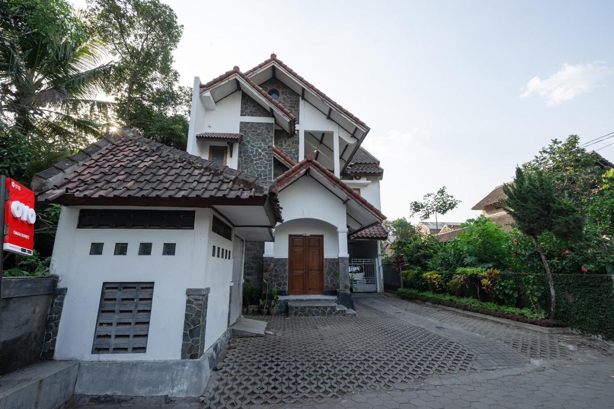 Super Oyo 1778 Omah Duwet Hotell Beran Kidul Exteriör bild