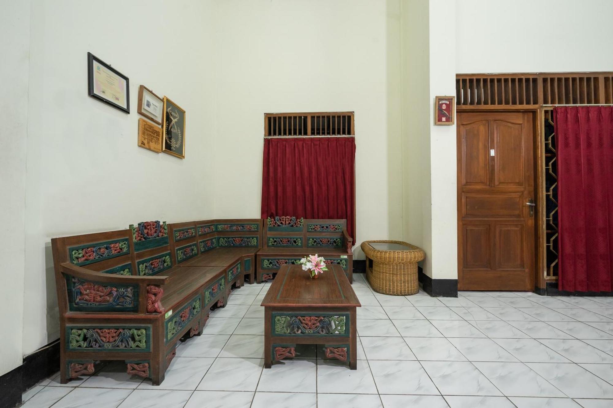 Super Oyo 1778 Omah Duwet Hotell Beran Kidul Exteriör bild